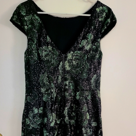 Vera Wang Party Dress Sequined Fully Lined Size 6 Green - Picture 2 of 7